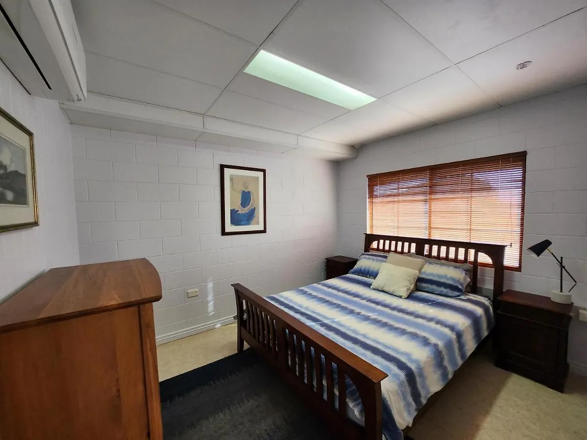 Central Comfy Holiday Unit Cooktown Australia